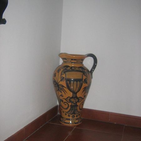 Apartamentos Turisticos Casa Cantillo การ์โมนา ภายนอก รูปภาพ