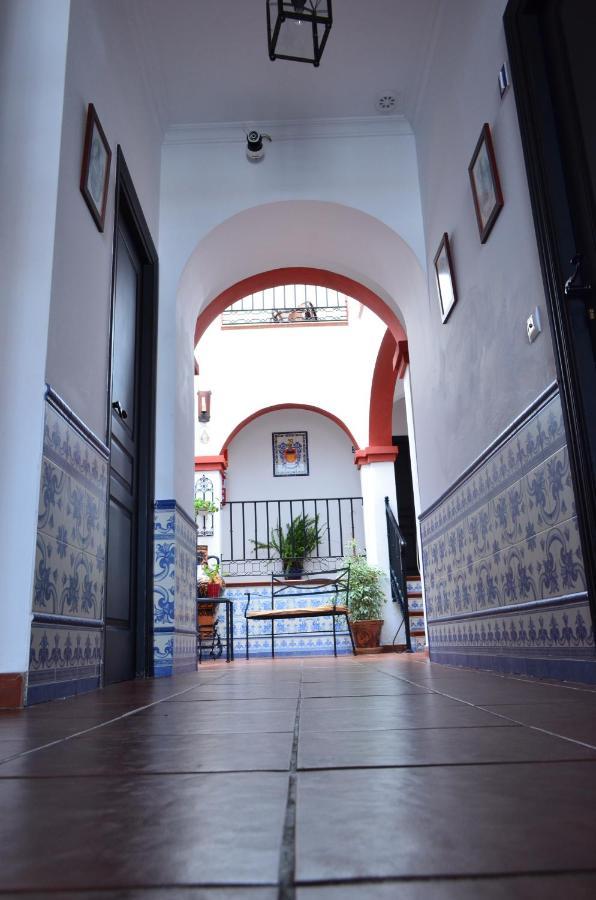 Apartamentos Turisticos Casa Cantillo การ์โมนา ภายนอก รูปภาพ