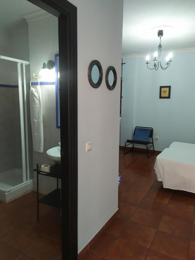 Apartamentos Turisticos Casa Cantillo การ์โมนา ภายนอก รูปภาพ