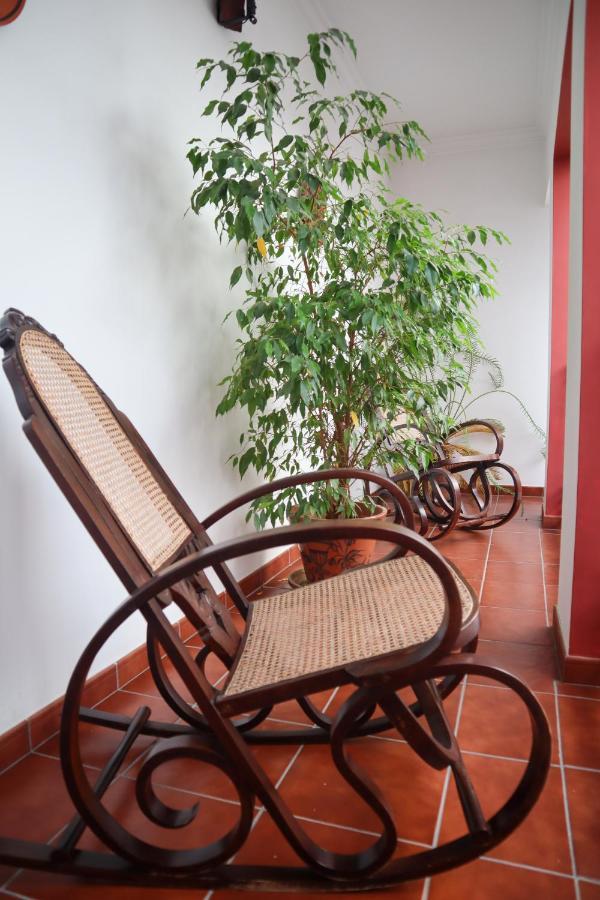 Apartamentos Turisticos Casa Cantillo การ์โมนา ภายนอก รูปภาพ